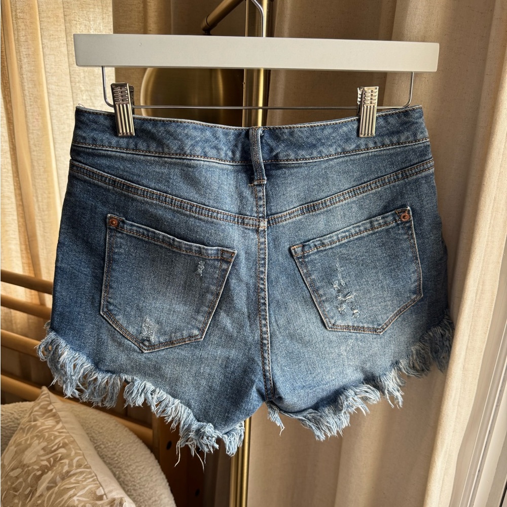 INC International Concepts Blue Frayed Jean Shorts | 2/26 - Picture 3 of 5